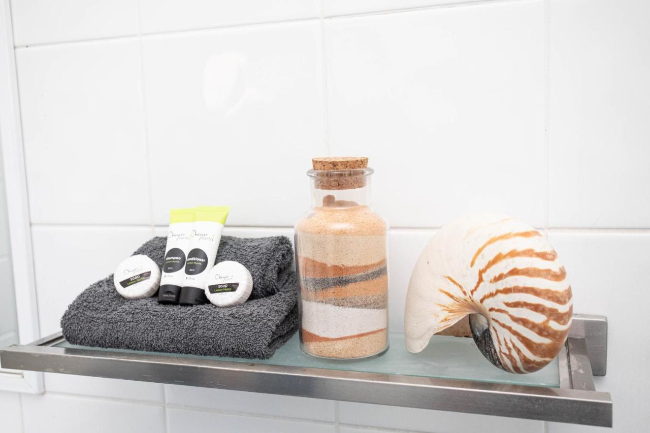 Airlie Sun & Sand Accommodation #2 Airlie Beach Exteriör bild